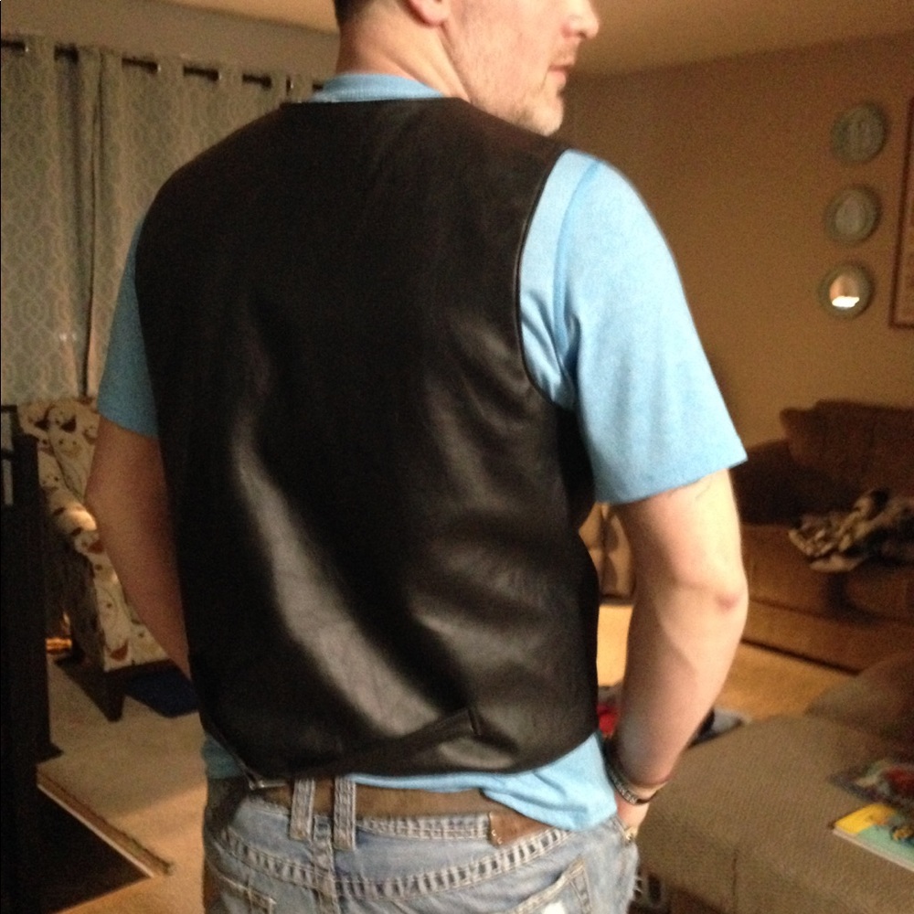 Men's black smooth leather vest! XL
